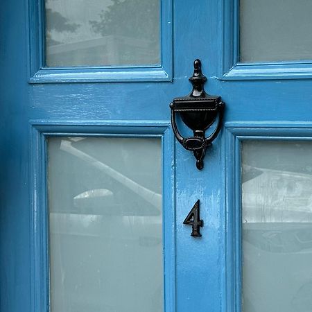 Beautiful Townhouse Next To Royal Victoria Park And Botanical Gardens Within Easy Walking Distance To Bath City Centre Экстерьер фото