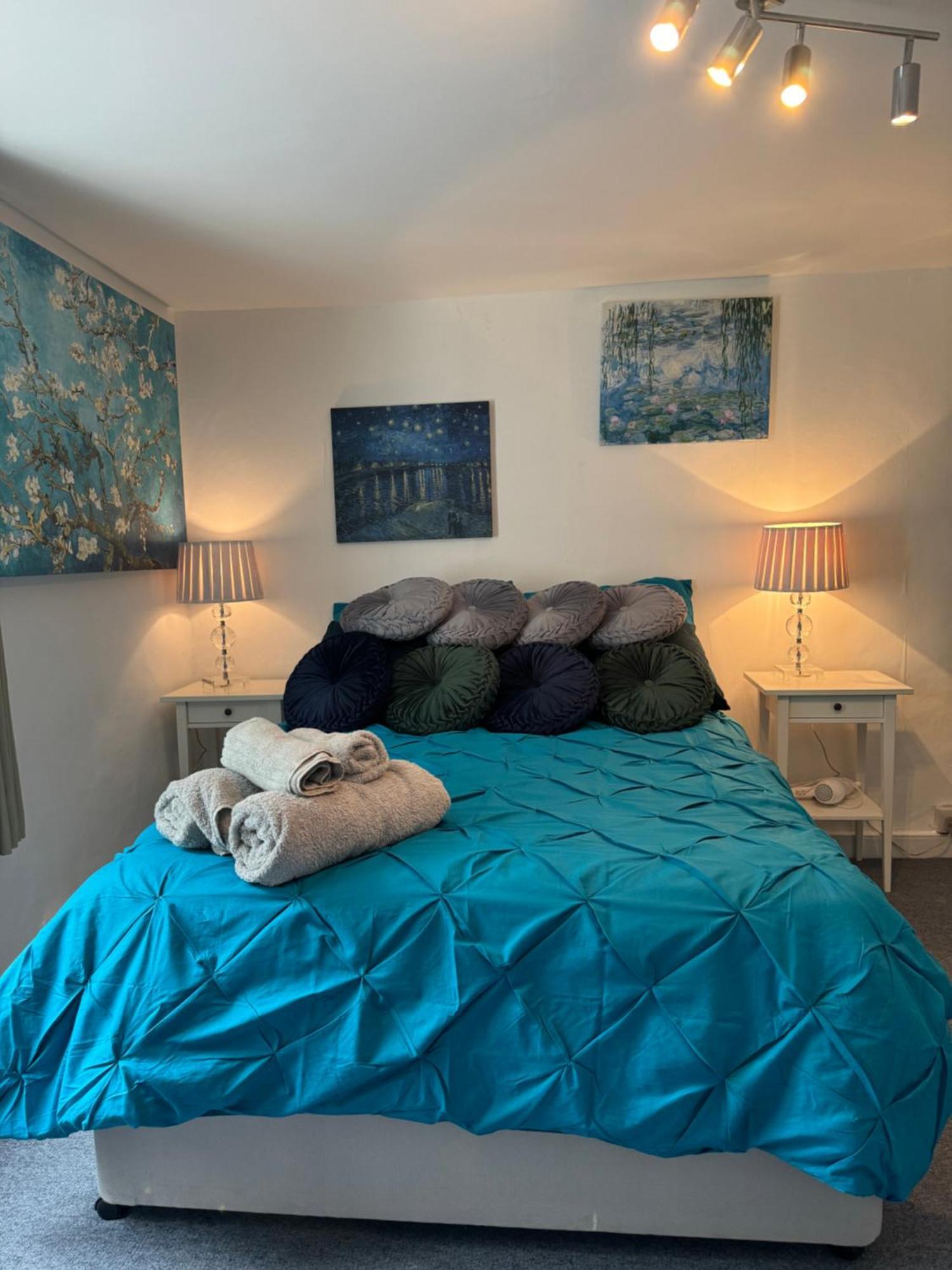 Beautiful Townhouse Next To Royal Victoria Park And Botanical Gardens Within Easy Walking Distance To Bath City Centre Экстерьер фото