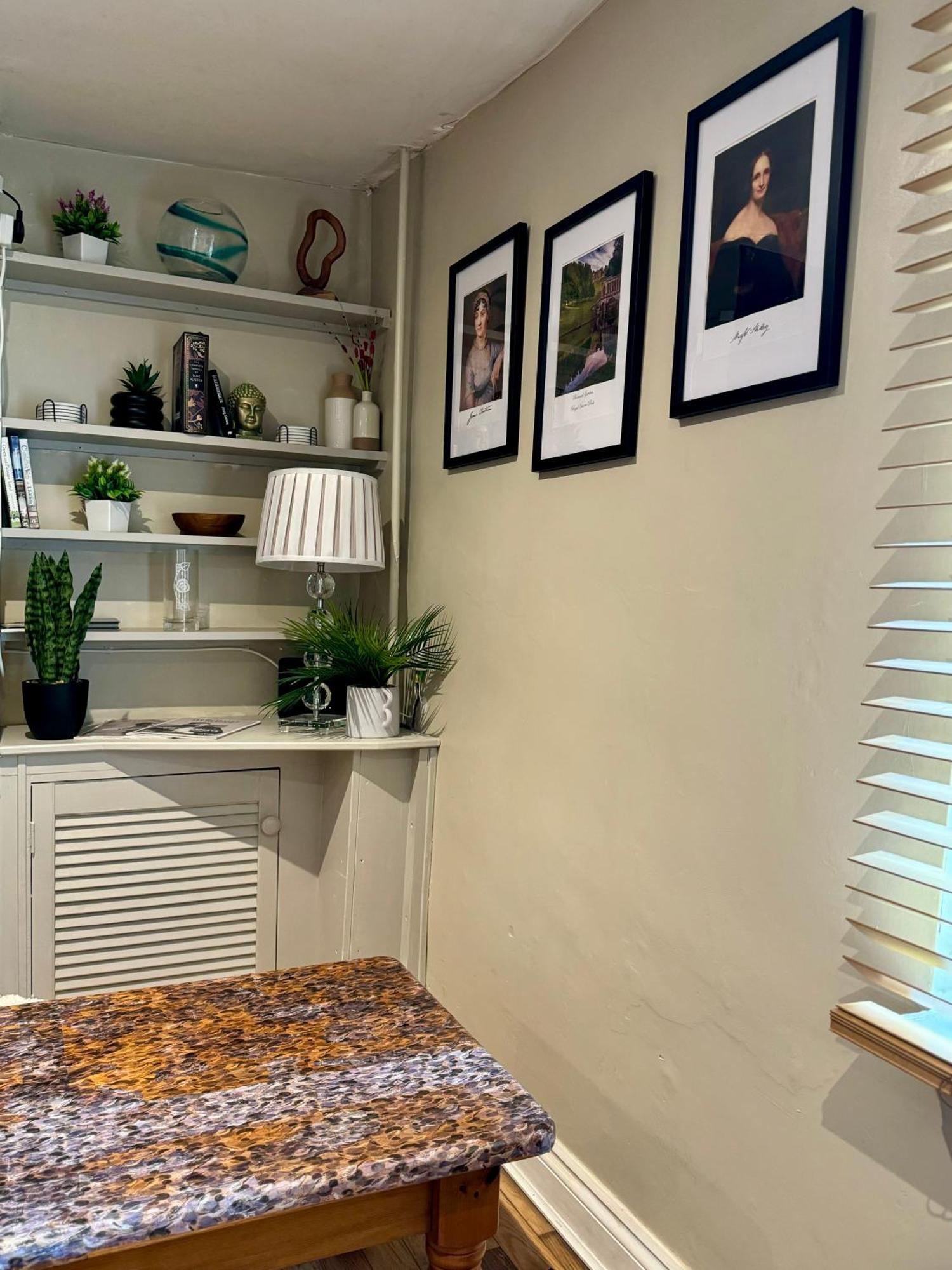 Beautiful Townhouse Next To Royal Victoria Park And Botanical Gardens Within Easy Walking Distance To Bath City Centre Экстерьер фото