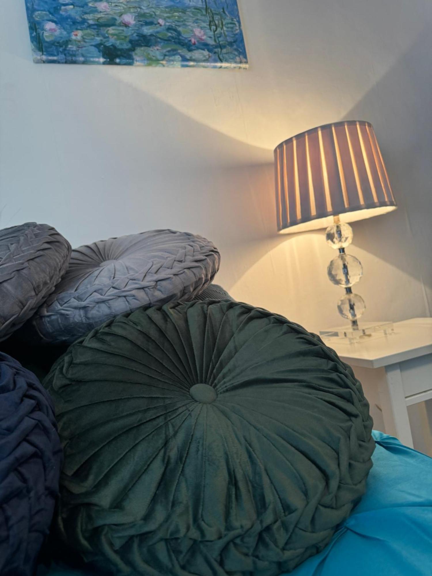 Beautiful Townhouse Next To Royal Victoria Park And Botanical Gardens Within Easy Walking Distance To Bath City Centre Экстерьер фото